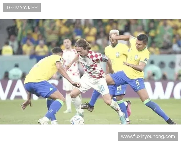 世界杯精彩回顾与未来展望：全球足球盛宴背后的历史与文化变革