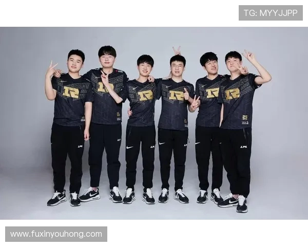 RNG在世界大师赛中以68分稳居积分榜首位展现强劲实力